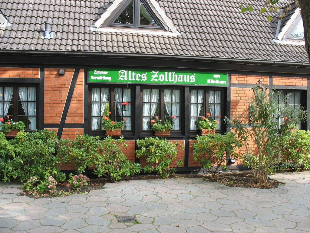 Altes Zollhaus Am Klinikum Hotel Lübeck Exterior foto