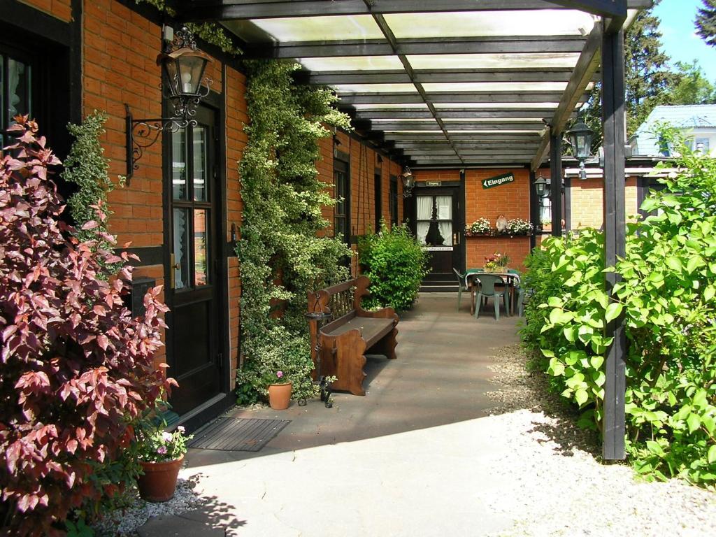 Altes Zollhaus Am Klinikum Hotel Lübeck Exterior foto